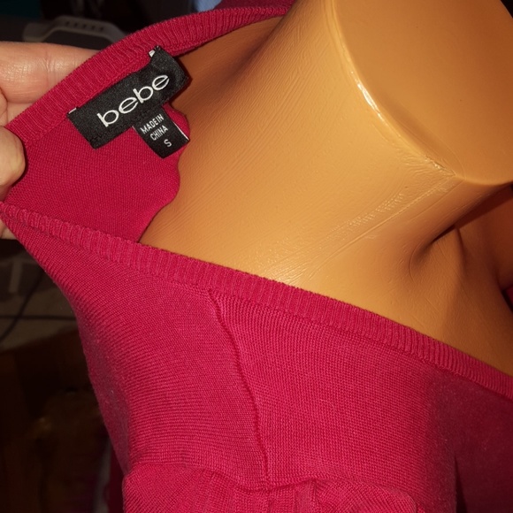 Bebe ruched scoopneck sweater w/floral pins S red - Picture 6 of 7